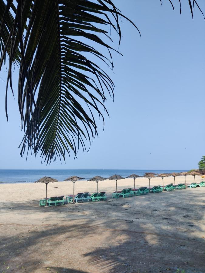 Silent Beach Resort Mandrem Extérieur photo